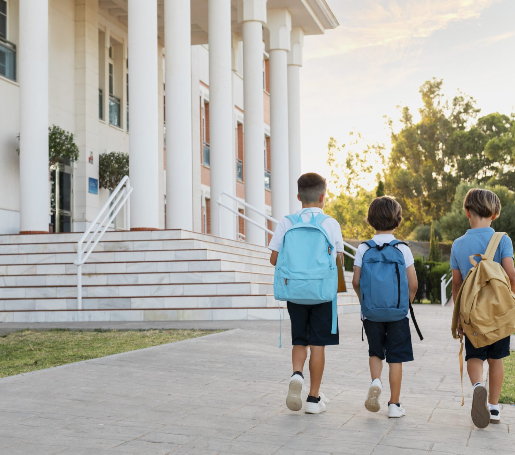 kids-getting-back-school-together